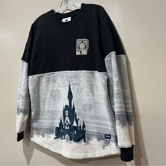 2023 Disney World Castle Spirit Jersey Sherpa Oversized Fleece Black White Sz S - Picture 2 of 9